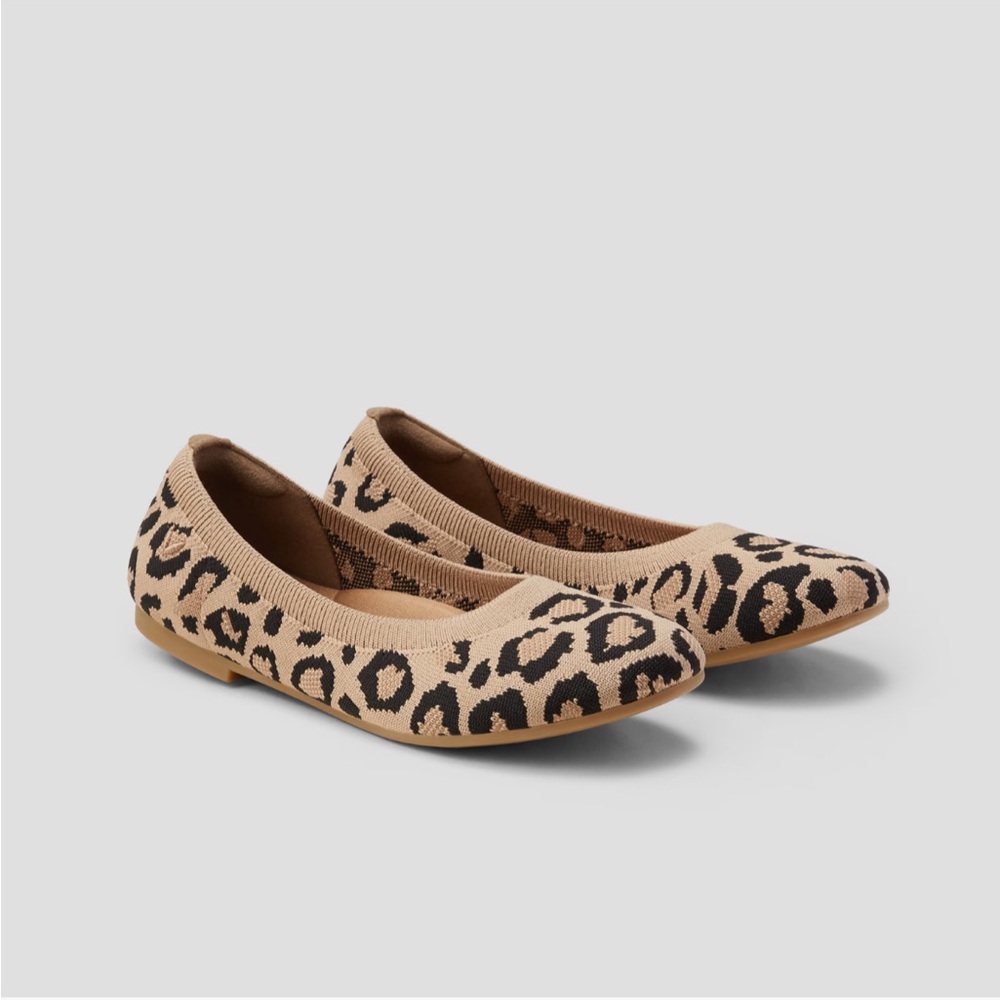 Round-Toe Flats (Claire) EU 40/US 9